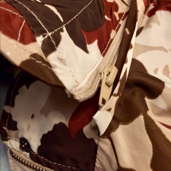 ZARA -  Hoodie Light Jacket - Picture 8 of 8